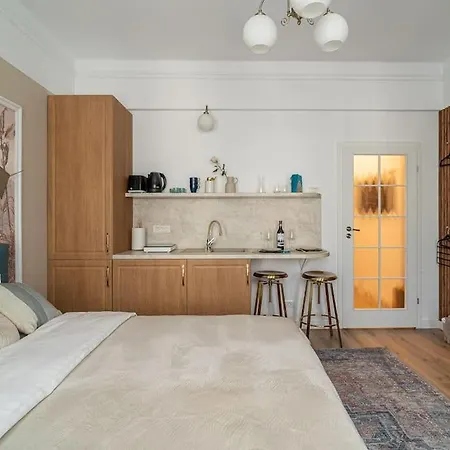Apartment Heritage No 4 *